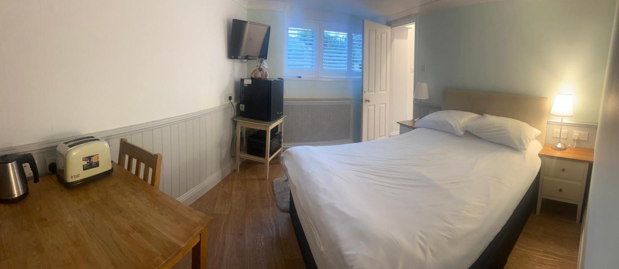 Addison B&B Guildford Esterno foto