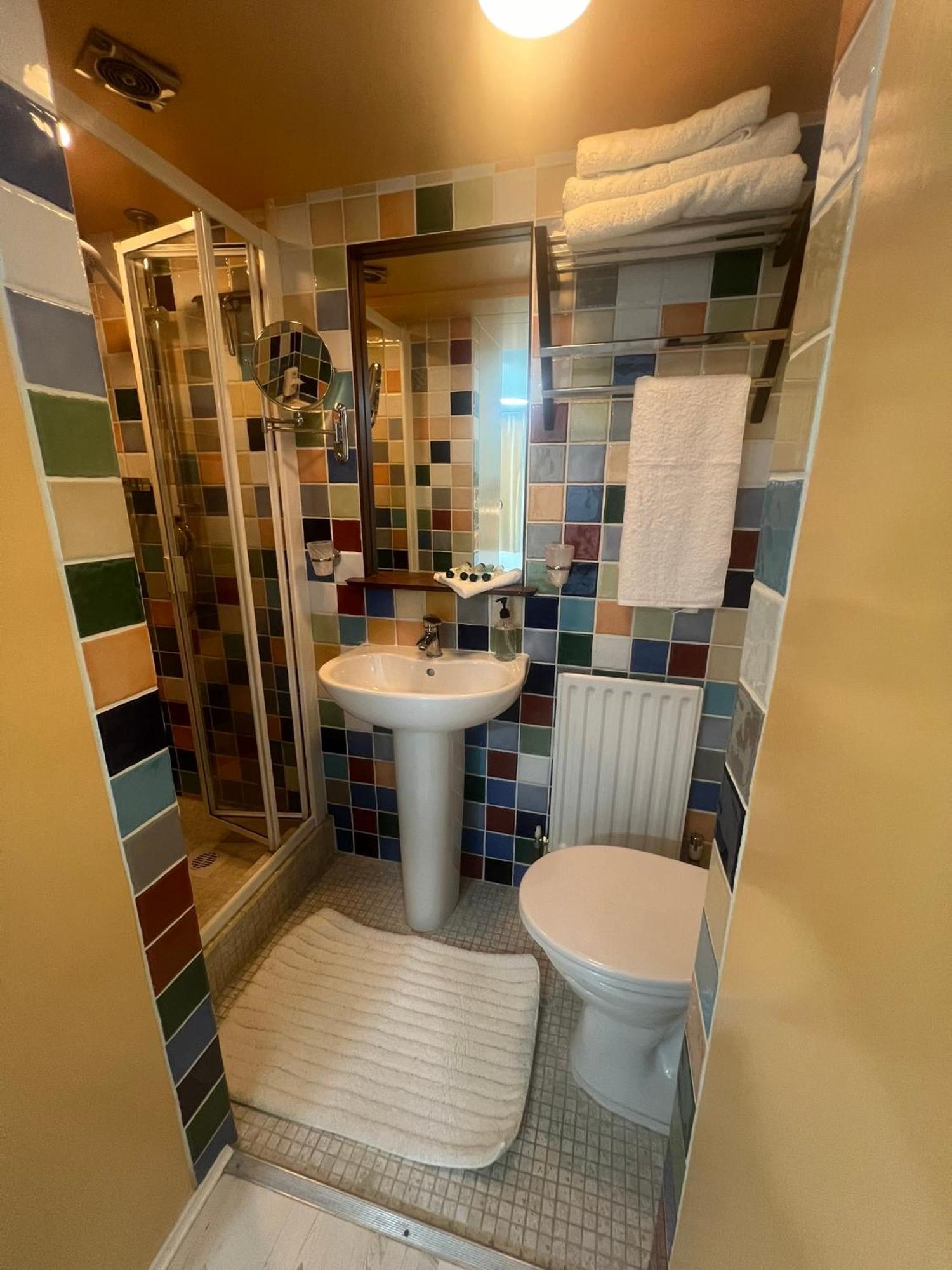 Addison B&B Guildford Esterno foto